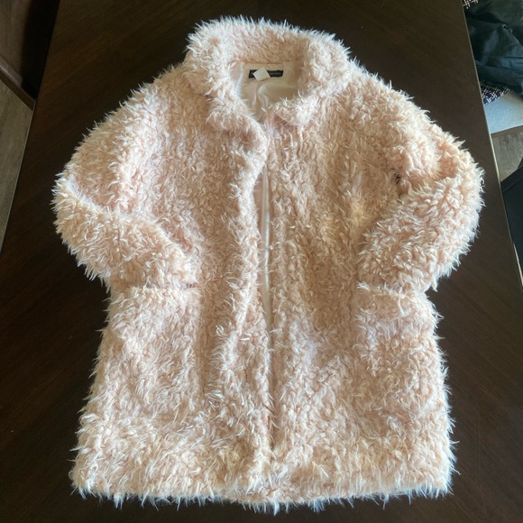 Fluffy coat - Picture 3 of 4